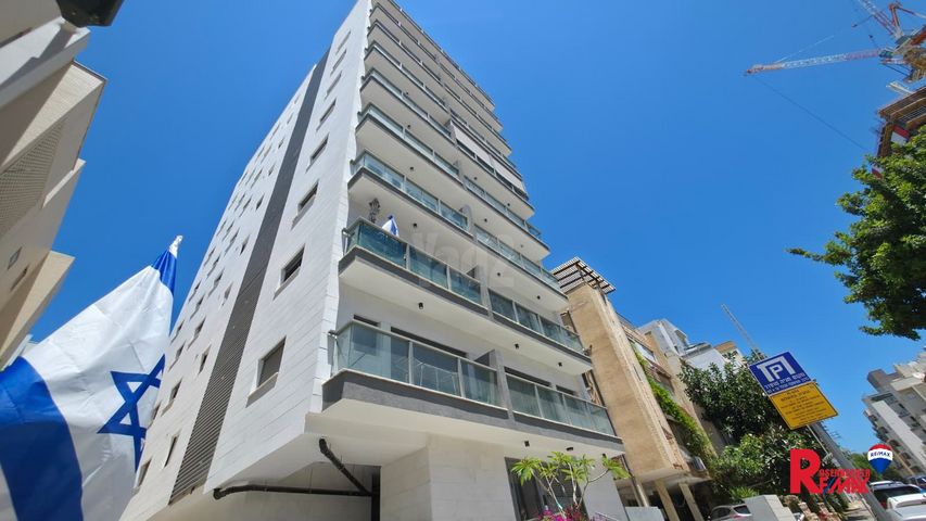 הרב קוקיס 18