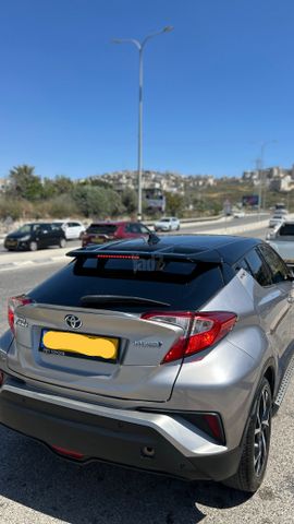 מודעת רכב טויוטה C-HR