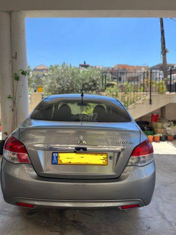 מודעת רכב מיצובישי אטראז'