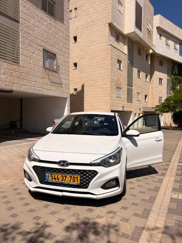 מודעת רכב יונדאי i20