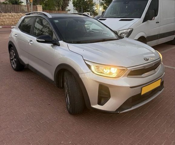 מודעת רכב קיה סטוניק