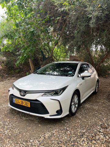 מודעת רכב טויוטה קורולה