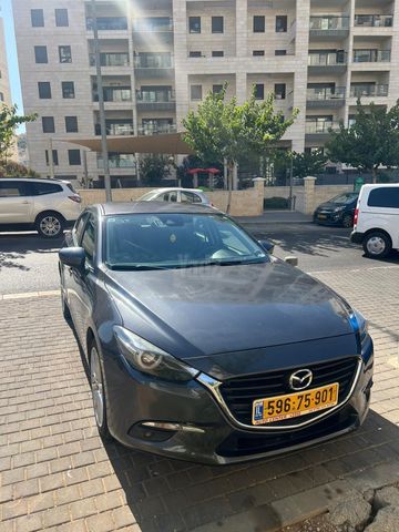 מודעת רכב מאזדה 3