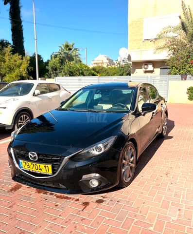 מודעת רכב מאזדה 3