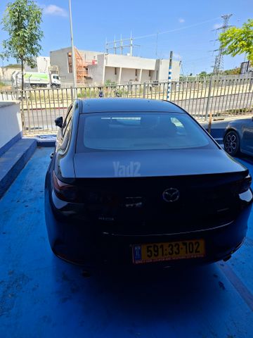 מודעת רכב מאזדה 3