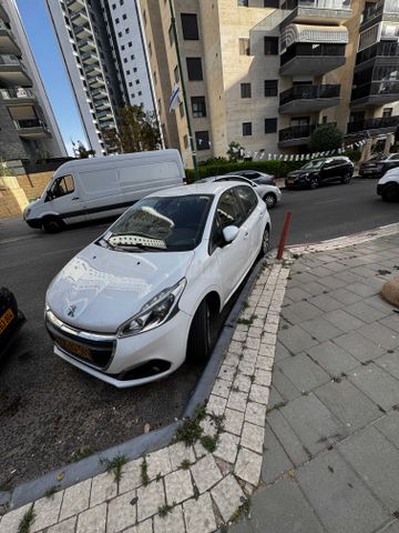 מודעת רכב פיג'ו 208