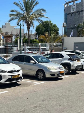 מודעת רכב טויוטה קורולה