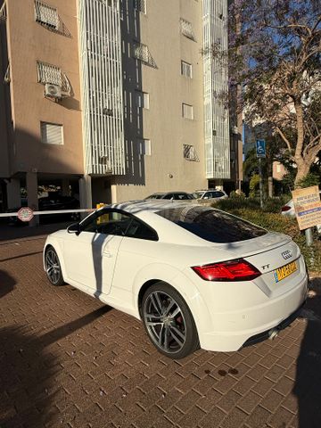 מודעת רכב אאודי TT