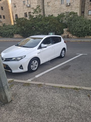 מודעת רכב טויוטה אוריס
