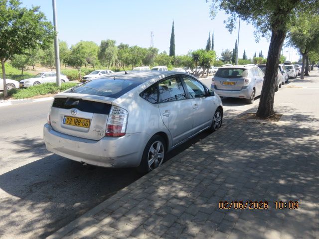 מודעת רכב טויוטה פריוס