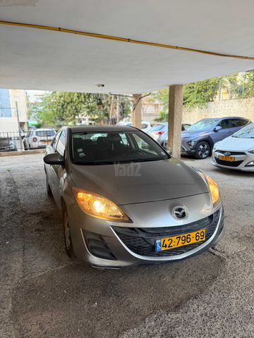 מודעת רכב מאזדה 3