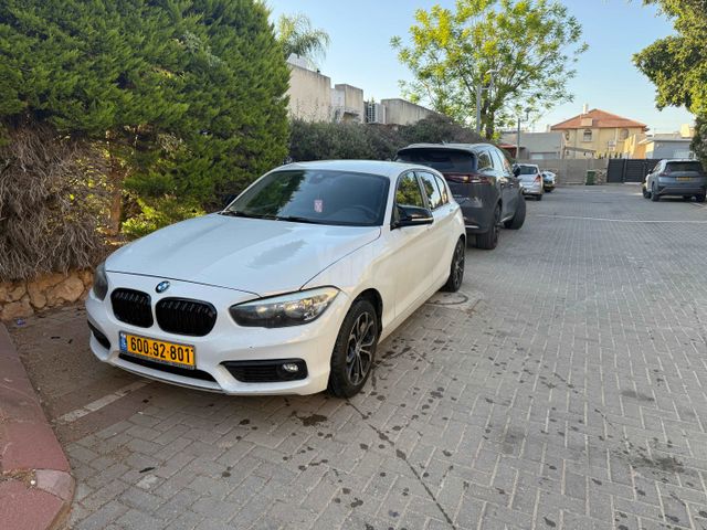 מודעת רכב ב מ וו סדרה 1