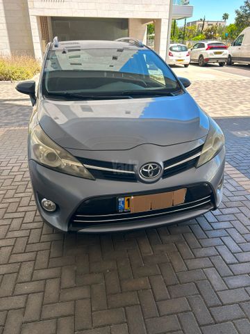 מודעת רכב טויוטה ורסו