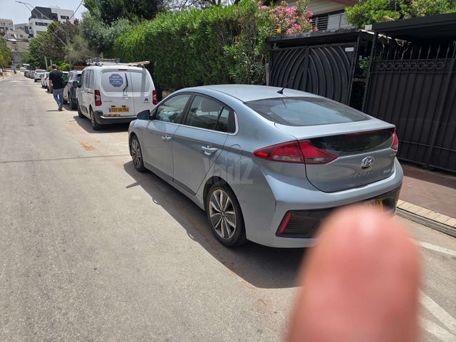 מודעת רכב יונדאי איוניק