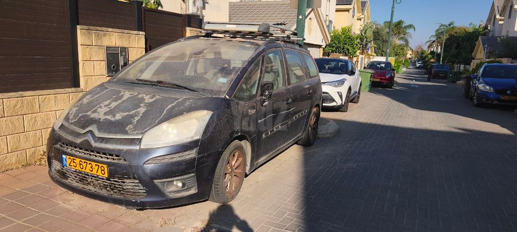 מודעת רכב סיטרואן C4 פיקאסו