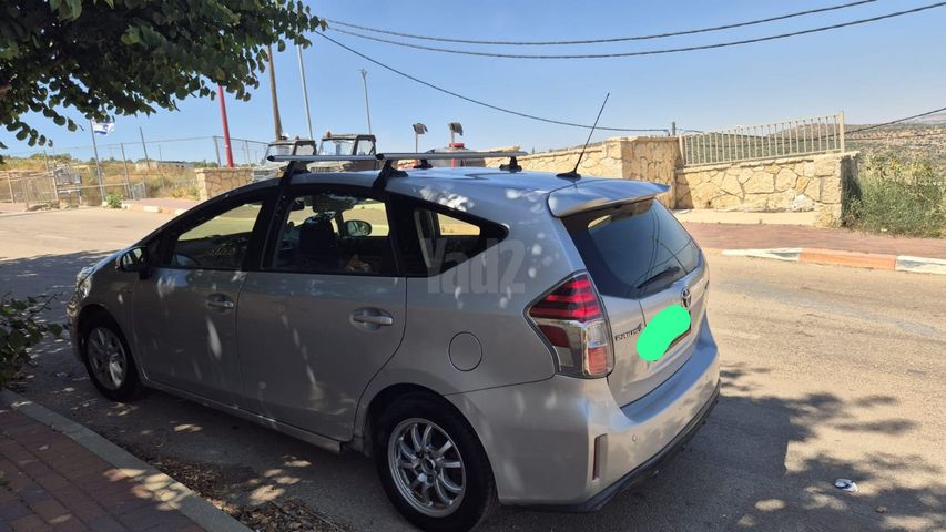 מודעת רכב טויוטה פריוס פלוס