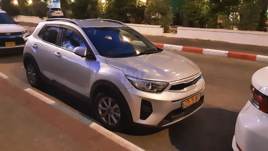 מודעת רכב קיה סטוניק