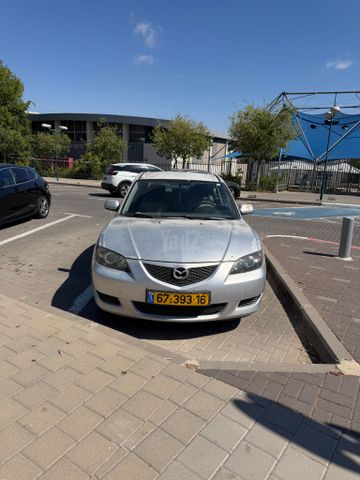 מודעת רכב מאזדה 3