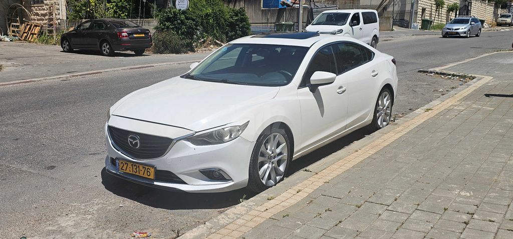 מודעת רכב מאזדה 6