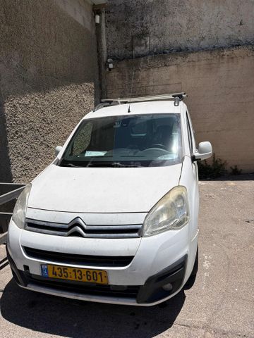 מודעת רכב סיטרואן ברלינגו