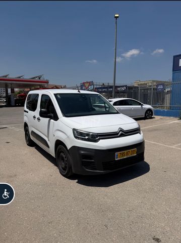 מודעת רכב סיטרואן ברלינגו