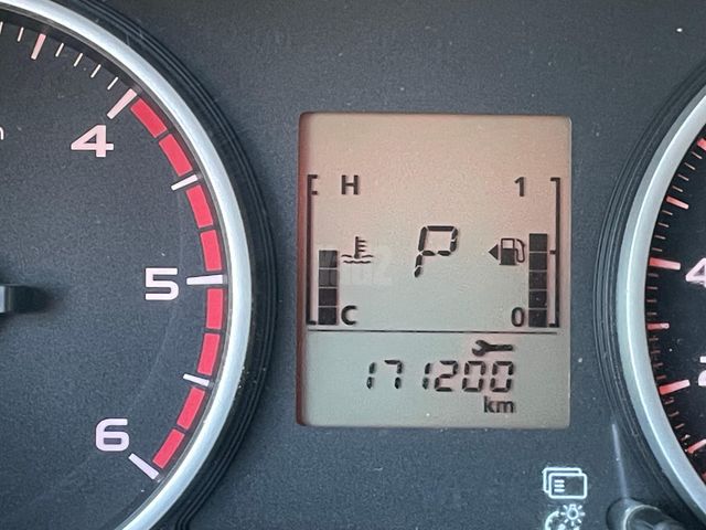 מודעת רכב מיצובישי טרייטון / L200