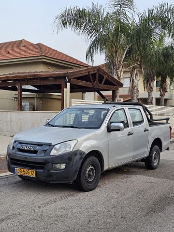 מודעת רכב איסוזו די-מקס