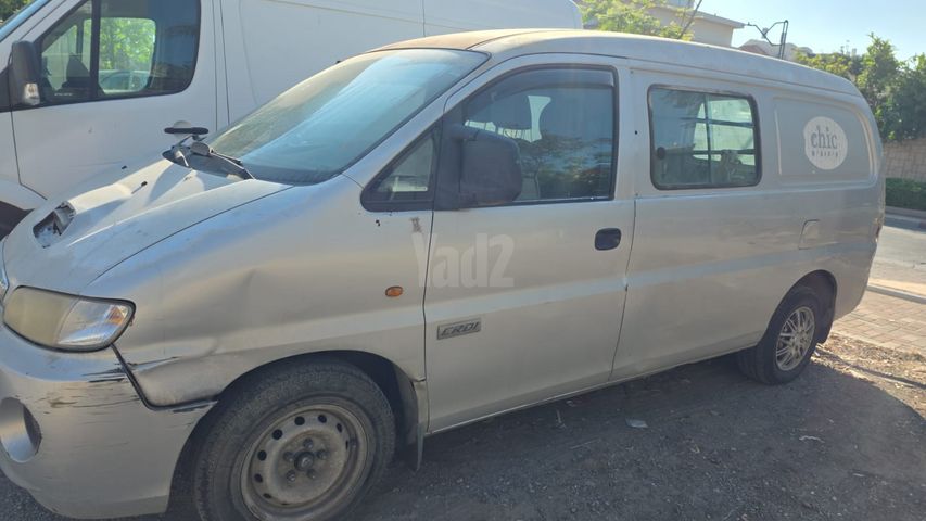 מודעת רכב יונדאי H-1 / i800