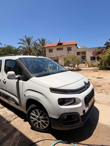 מודעת רכב סיטרואן ברלינגו