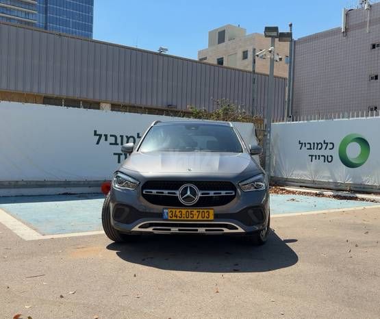 מודעת רכב מרצדס-בנץ GLA