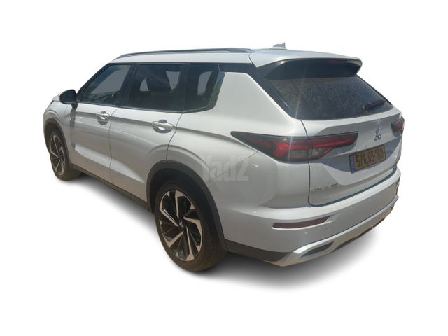 מודעת רכב מיצובישי אאוטלנדר 2