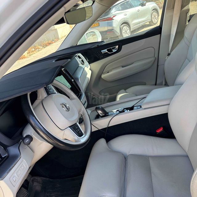 מודעת רכב וולוו XC60