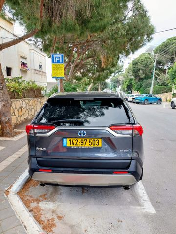 מודעת רכב טויוטה RAV4
