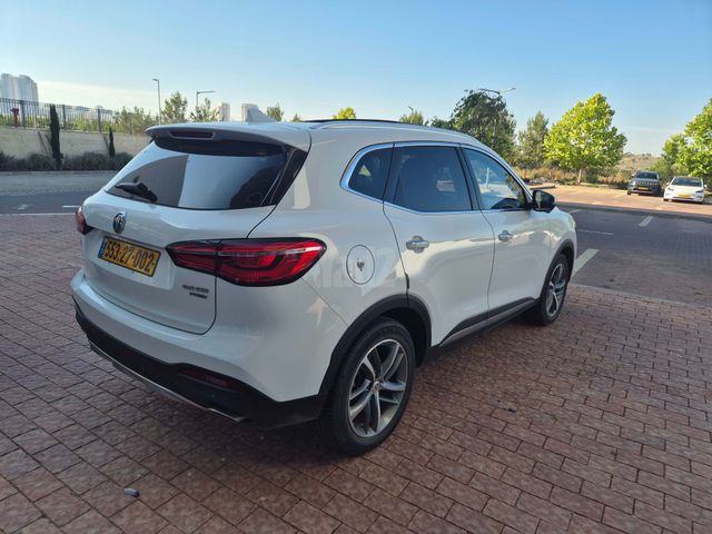 מודעת רכב אם ג'י EHS PHEV 3