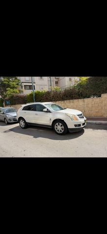 מודעת רכב קאדילק SRX