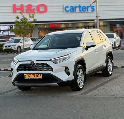 מודעת רכב טויוטה RAV4