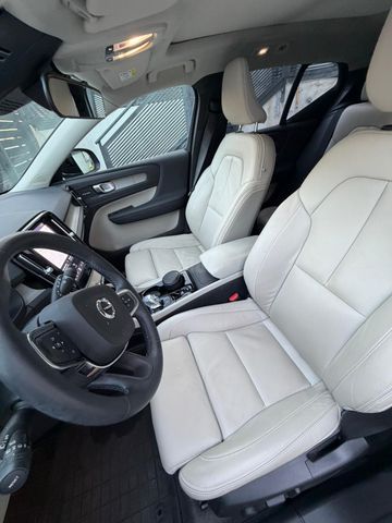 מודעת רכב וולוו XC40