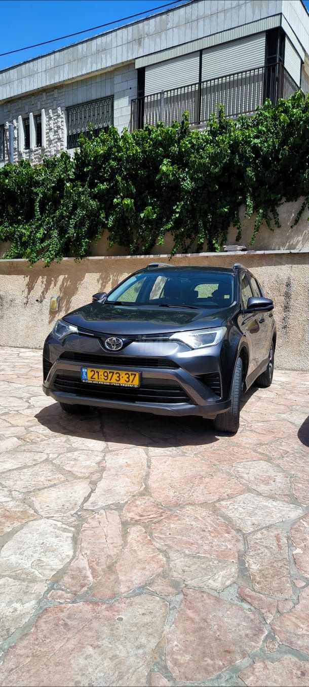 מודעת רכב טויוטה RAV4