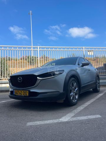 מודעת רכב מאזדה CX-30