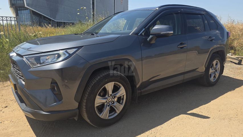 מודעת רכב טויוטה RAV4