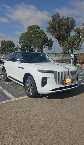 מודעת רכב הונגצ'י E-HS9