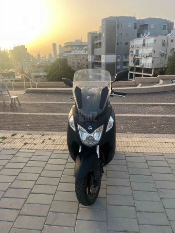 מודעת רכב סאן יאנג ג'וי-מקס 125
