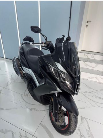 מודעת רכב קימקו דאון-טאון 350