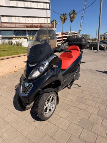 מודעת רכב פיאג'ו MP3 500