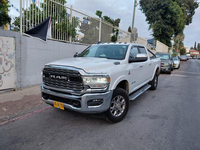מודעת רכב דודג'