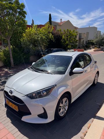 מודעת רכב טויוטה יאריס