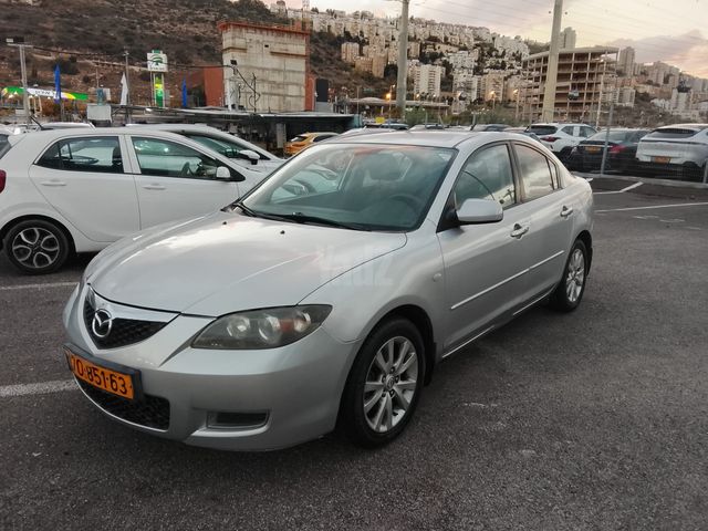מודעת רכב מאזדה 3