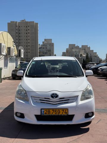 מודעת רכב טויוטה ורסו