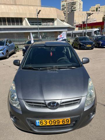 מודעת רכב יונדאי i20
