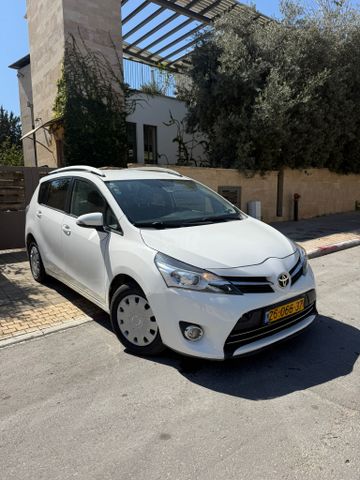 מודעת רכב טויוטה ורסו